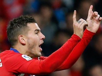 Arbeitet nach seiner Operation am rechten Knie in München an seinem Comeback: Lucas Hernández. Foto: Paul White/AP Arbeitet nach seiner Operation am rechten Knie in München an seinem Comeback: Lucas Hernández. Foto: Paul White/AP