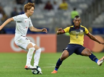 Ecuadors Carlos Gruezo (r.) geht zum FC Augsburg Ecuadors Carlos Gruezo (r.) geht zum FC Augsburg