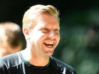 Werder-Trainer Florian Kohfeldt sieht bei den Innenverteidigern «eher keinen Handlungsbedarf». Foto: Carmen Jaspersen Werder-Trainer Florian Kohfeldt sieht bei den Innenverteidigern «eher keinen Handlungsbedarf». Foto: Carmen Jaspersen