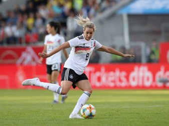 Lena Goeßling ist als Nationalspielerin zurückgetreten Lena Goeßling ist als Nationalspielerin zurückgetreten