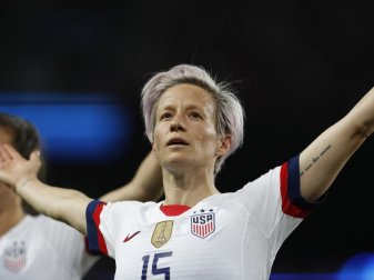 Megan Rapinoe hatte sich im Laufe der WM mit dem US-Präsidenten Donald Trump angelegt. Foto: Ding Xu/XinHua Megan Rapinoe hatte sich im Laufe der WM mit dem US-Präsidenten Donald Trump angelegt. Foto: Ding Xu/XinHua