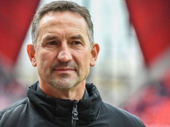 Achim Beierlorzer gewinnt in seinem ersten Spiel Achim Beierlorzer gewinnt in seinem ersten Spiel