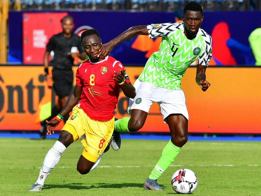 Naby Keita (l.) fällt für die restlichen Spiele aus