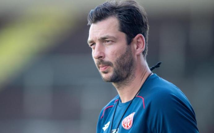Mainz-Trainer Sandro Schwarz duldet keine rassistischen Beschimpfungen. Foto: Thorsten Wagner