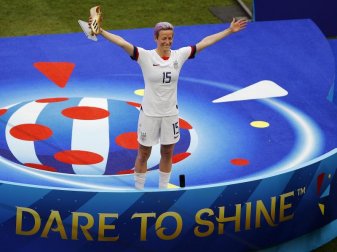 Hat den goldenen Schuh als beste Torschützin des Turniers erhalten: Megan Rapinoe. Foto: Francois Mori/AP Hat den goldenen Schuh als beste Torschützin des Turniers erhalten: Megan Rapinoe. Foto: Francois Mori/AP