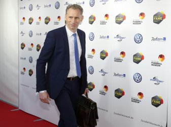 Schwenken möchte kein früheres Ende der Transferperiode Schwenken möchte kein früheres Ende der Transferperiode