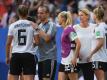 Enttäuscht: Deutschlands Fußballfrauen nach dem WM-Aus in Frankreich. Foto: Sebastian Gollnow