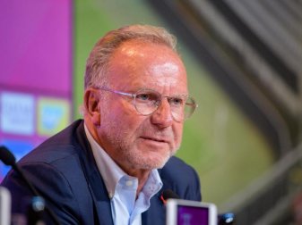 Macht sich «um die Wettbewerbsfähigkeit auf dem Transfermarkt keine Sorgen»: Karl-Heinz Rummenigge, Vorstandschef vom FC Bayern. Foto: Matthias Balk Macht sich «um die Wettbewerbsfähigkeit auf dem Transfermarkt keine Sorgen»: Karl-Heinz Rummenigge, Vorstandschef vom FC Bayern. Foto: Matthias Balk