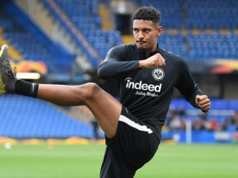 Auf dem Sprung nach England?: Eintracht-Stürmer Sebastien Haller. Foto: Arne Dedert Auf dem Sprung nach England?: Eintracht-Stürmer Sebastien Haller. Foto: Arne Dedert