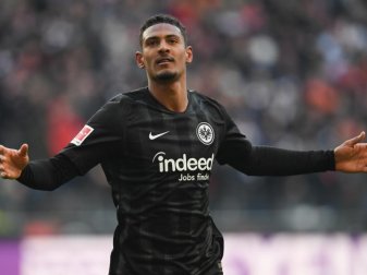 Sebastien Haller wird in London zunächst die medizinische Untersuchung absolvieren. Foto: Arne Dedert Sebastien Haller wird in London zunächst die medizinische Untersuchung absolvieren. Foto: Arne Dedert