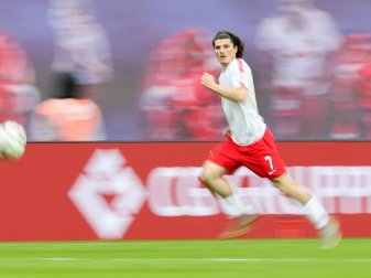 Marcel Sabitzer hat sich beim Test gegen Galatasaray Istanbul eine Verletzung im rechten Sprunggelenk zugezogen. Foto: Jan Woitas/Archivbild Marcel Sabitzer hat sich beim Test gegen Galatasaray Istanbul eine Verletzung im rechten Sprunggelenk zugezogen. Foto: Jan Woitas/Archivbild