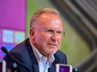 Karl-Heinz Rummenigge zeigte sich von der US-Raumfahrtbehörde NASA beeindruckt. Foto: Matthias Balk Karl-Heinz Rummenigge zeigte sich von der US-Raumfahrtbehörde NASA beeindruckt. Foto: Matthias Balk