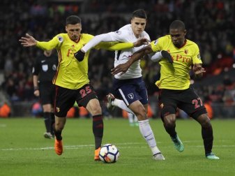 José Holebas (l) spielt in der Premier League für den FC Watford. Foto: Kirsty Wigglesworth/AP José Holebas (l) spielt in der Premier League für den FC Watford. Foto: Kirsty Wigglesworth/AP
