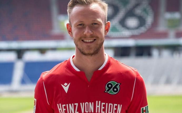 Hannovers Neuzugang Cedric Teuchert wird den Saisonauftakt verletzungsbedingt verpassen. Foto: Peter Steffen