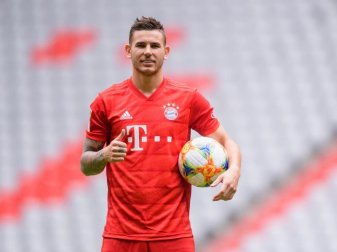 Hat beim FC Bayern das Training aufgenommen: Rekordeinkauf Lucas Hernández. Foto: Matthias Balk Hat beim FC Bayern das Training aufgenommen: Rekordeinkauf Lucas Hernández. Foto: Matthias Balk