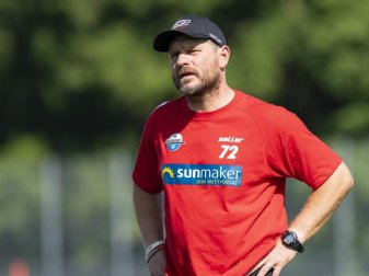 Hat noch Spielerbedarf für den Kader des SC Paderborn: Cheftrainer Steffen Baumgart. Foto: Guido Kirchner Hat noch Spielerbedarf für den Kader des SC Paderborn: Cheftrainer Steffen Baumgart. Foto: Guido Kirchner