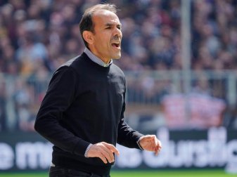 St. Paulis Trainer Jos Luhukay St. Paulis Trainer Jos Luhukay