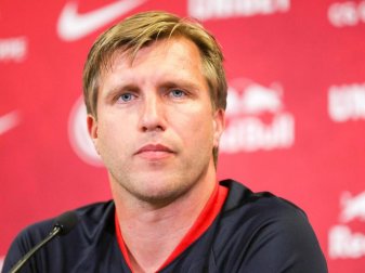 Wollte sich nicht weiter zu Schalke-Keeper Nübel äußern: Leipzig-Sportdirektor Markus Krösche. Foto: Jan Woitas Wollte sich nicht weiter zu Schalke-Keeper Nübel äußern: Leipzig-Sportdirektor Markus Krösche. Foto: Jan Woitas
