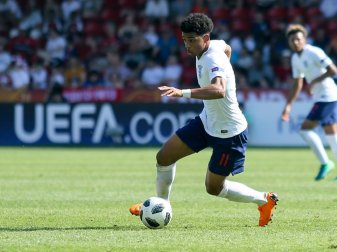 Hamburg landet Transfercoup mit Arsenal-Talent Hamburg landet Transfercoup mit Arsenal-Talent