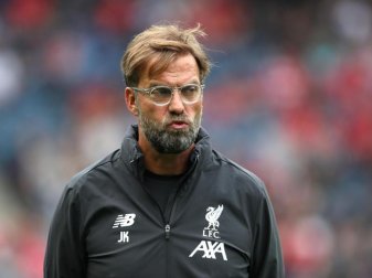 Jürgen Klopp sah eine 0:3-Niederlage seiner Mannschaft gegen Neapel. Foto: Jane Barlow/PA Wire Jürgen Klopp sah eine 0:3-Niederlage seiner Mannschaft gegen Neapel. Foto: Jane Barlow/PA Wire