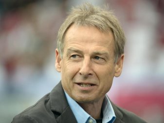 Jürgen Klinsmann liebäugelt mit einer Position bei seinem krisengeschüttelten Herzensverein VfB Stuttgart. Foto: F. Gambarini Jürgen Klinsmann liebäugelt mit einer Position bei seinem krisengeschüttelten Herzensverein VfB Stuttgart. Foto: F. Gambarini