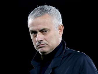 Der derzeit Joblose Startrainer José Mourinho lernt zum Zeitvertreib Deutsch: «Das ist echt schwierig, Mann». Foto: Andrew Matthews/PA Wire Der derzeit Joblose Startrainer José Mourinho lernt zum Zeitvertreib Deutsch: «Das ist echt schwierig, Mann». Foto: Andrew Matthews/PA Wire