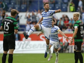 Tim Albutat (m.) brachte den MSV Duisburg in Führung Tim Albutat (m.) brachte den MSV Duisburg in Führung