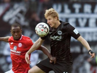 Zurück bei Eintracht Frankfurt: Martin Hinteregger (r). Foto: Silas Stein Zurück bei Eintracht Frankfurt: Martin Hinteregger (r). Foto: Silas Stein