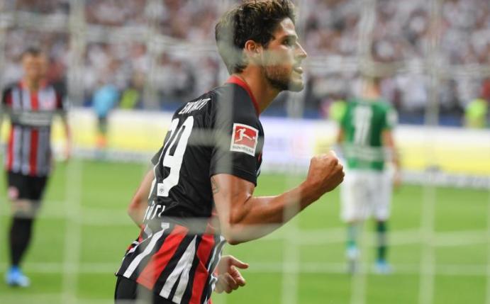 Mit zwei Toren an seinem Geburtstag führte Gonçalo Paciência Eintracht Frankfurt zum 2:1-Sieg gegen den FC Flora Tallinn. Foto: Arne Dedert