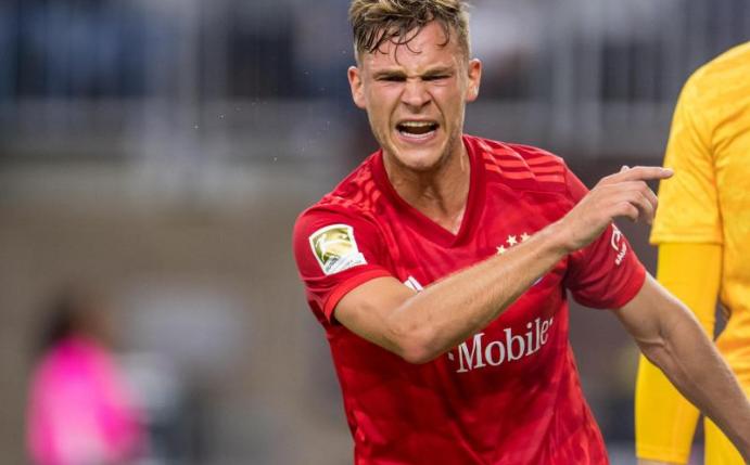 Wegen der offensiven Ausrichtung beider Teams tippt Bayern Münchens Joshua Kimmich «auf ein 6:6». Foto: Trask Smith/CSM via ZUMA Wire