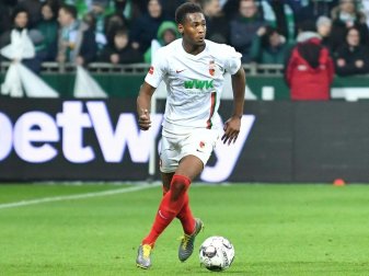 Reece Oxford bleibt bei Bundesligist FC Augsburg Reece Oxford bleibt bei Bundesligist FC Augsburg