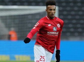 Jean-Philippe Gbamin unterschreibt beim FC Everton Jean-Philippe Gbamin unterschreibt beim FC Everton