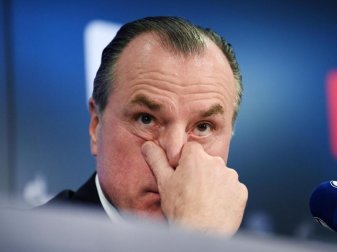 Vergriff sich gewaltig in seiner Wortwahl: Schalke-Boss Clemens Tönnies. Foto: Ina Fassbender Vergriff sich gewaltig in seiner Wortwahl: Schalke-Boss Clemens Tönnies. Foto: Ina Fassbender