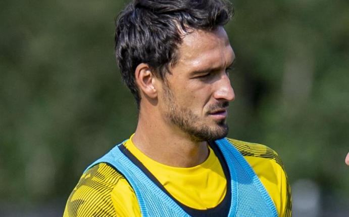 Soll wegen leichter Probleme nicht beim Spiel gegen den FC Bayern auflaufen: Mats Hummels. Foto: David Inderlied