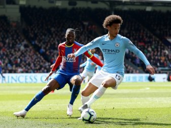 Leroy Sane (r.) will offenbar nach München Leroy Sane (r.) will offenbar nach München