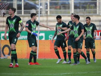 Der VfL Wolfsburg hat den französischen Erstligisten OGC Nizza in einem Testspiel mit 8:1 besiegt. Foto: E. Scheriau/APA Der VfL Wolfsburg hat den französischen Erstligisten OGC Nizza in einem Testspiel mit 8:1 besiegt. Foto: E. Scheriau/APA