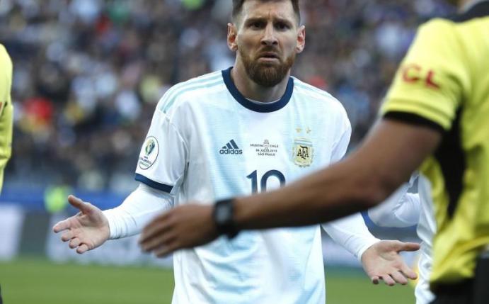 Verpasst wegen der dreimonatigen Sperre vier Spiele von Argentiniens Nationalmannschaft: Lionel Messi. Foto: Victor R. Caivano/AP