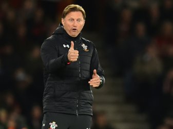 Hasenhüttl trainiert inzwischen den FC Southampton Hasenhüttl trainiert inzwischen den FC Southampton