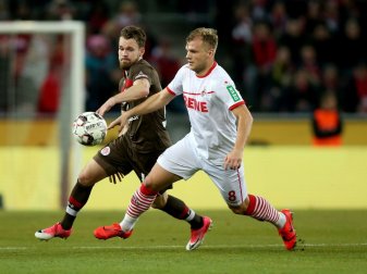 Geis (r.) stieg mit dem 1. FC Köln in die Bundesliga auf Geis (r.) stieg mit dem 1. FC Köln in die Bundesliga auf