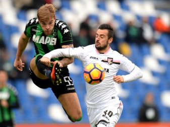 Timo Letschert (l.) wechselte im Sommer zum HSV Timo Letschert (l.) wechselte im Sommer zum HSV
