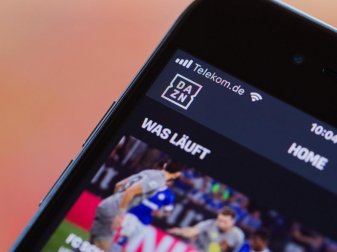 Der Streamingdienst DAZN ist neuer Akteur beim Angebot der Übertragung der Bundesliga. Foto: Rolf Vennenbernd Der Streamingdienst DAZN ist neuer Akteur beim Angebot der Übertragung der Bundesliga. Foto: Rolf Vennenbernd