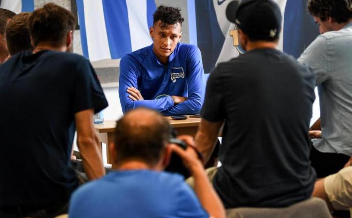 Herthas Davie Selke bei einem Pressetermin in Berlin. Foto: Britta Pedersen