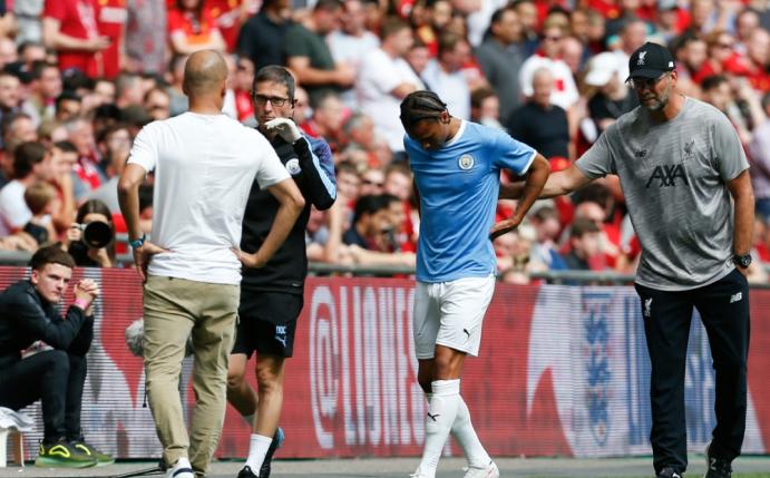 Verdacht auf Kreuzbandriss bei Leroy Sane (2.v.r.)
