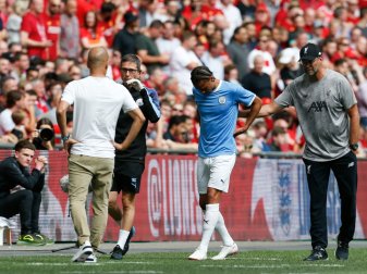 Verdacht auf Kreuzbandriss bei Leroy Sane (2.v.r.) Verdacht auf Kreuzbandriss bei Leroy Sane (2.v.r.)