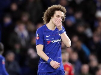 Tauscht das Chelsea- gegen das Arsenal-Trikot: David Luiz. Foto: Adam Davy/PA Wire Tauscht das Chelsea- gegen das Arsenal-Trikot: David Luiz. Foto: Adam Davy/PA Wire