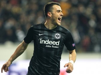 Kostic erzielte im Hinspiel in Vaduz einen Doppelpack Kostic erzielte im Hinspiel in Vaduz einen Doppelpack