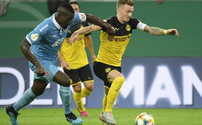 Reus (r.) erzielte den Führungstreffer für den BVB