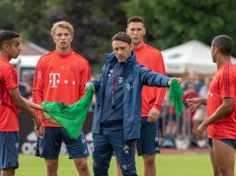 Niko Kovac muss gegen Cottbus nur auf Javi Martínez verzichten. Foto: Peter Kneffel Niko Kovac muss gegen Cottbus nur auf Javi Martínez verzichten. Foto: Peter Kneffel