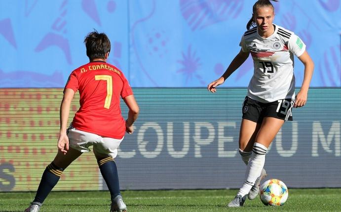 Auszeichnung für Nachwuchsspielerin Klara Bühl