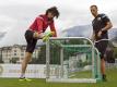 Union-Neuzugang Neven Subotic (l) hat hart für sein Comeback trainiert. Foto: Matthias Koch